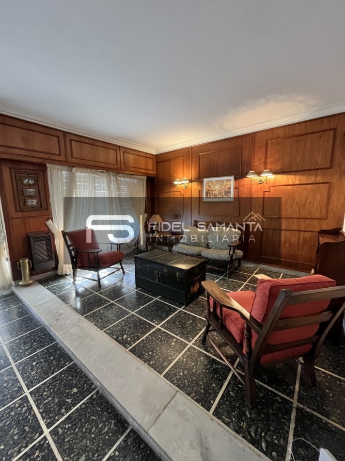 VENTA CHALET 6 AMBIENTES CON GARAGE PARQUE Y QUINCHO EN ZONA POMPEYA ZONIFICACION APTO EDIFICIO