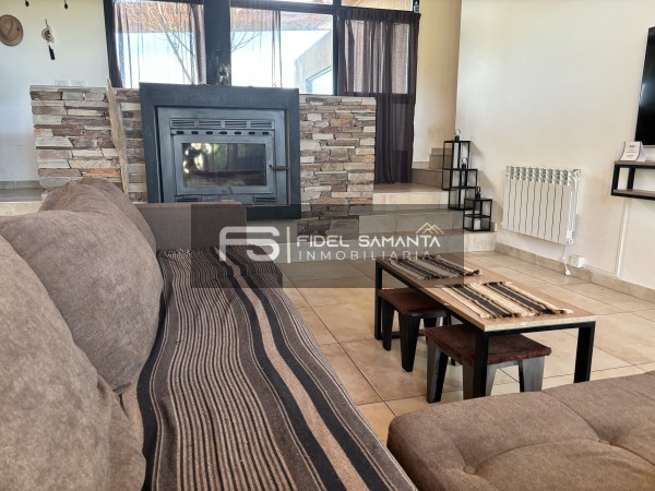 MODERNA CASA 3 AMBIENTES AMOBLADA CON PILETA EN ALQUILER 12/24 M BARRANCAS SAN BENITO