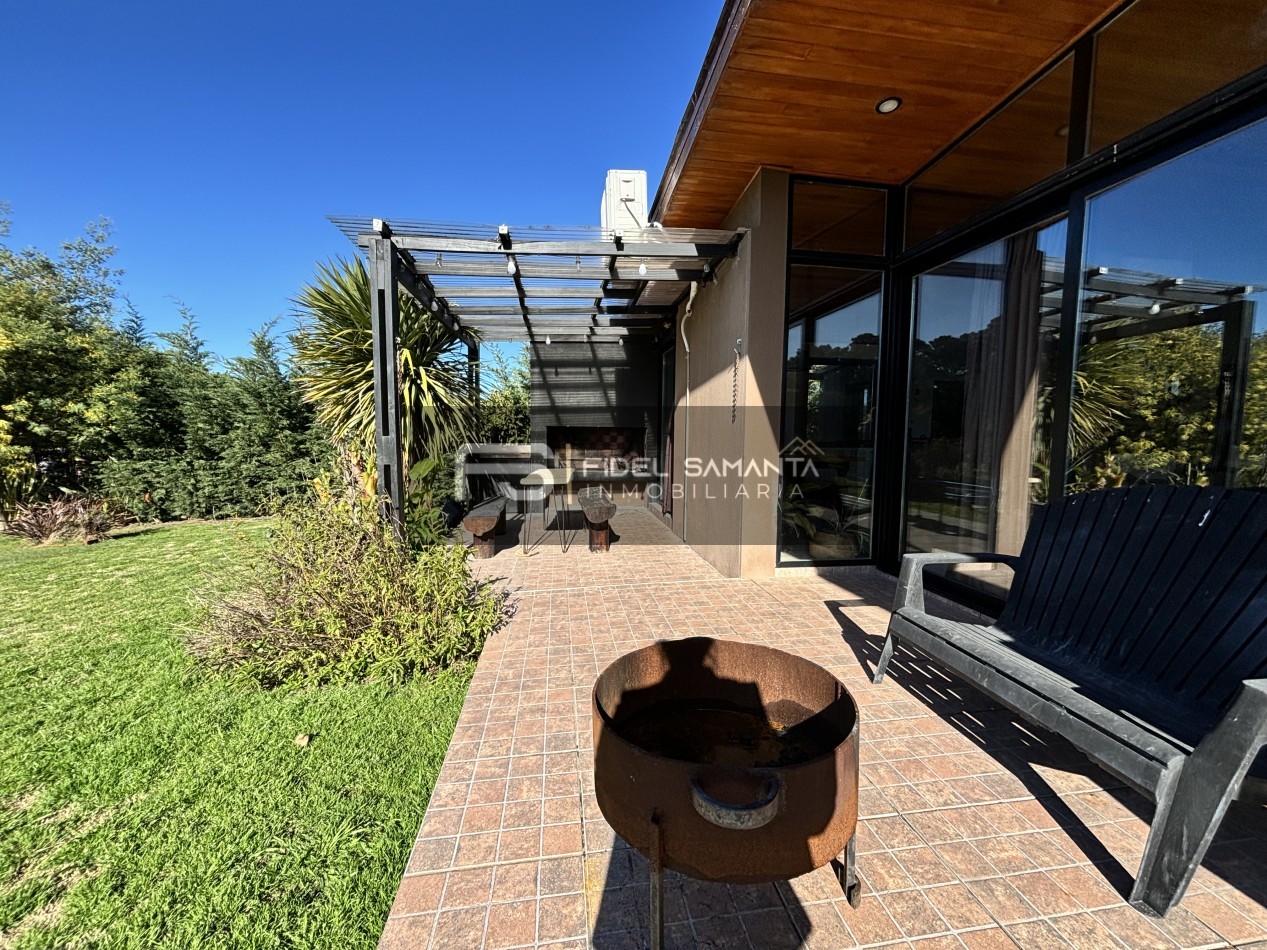 MODERNA CASA 3 AMB EN BARRANCAS SAN BENITO