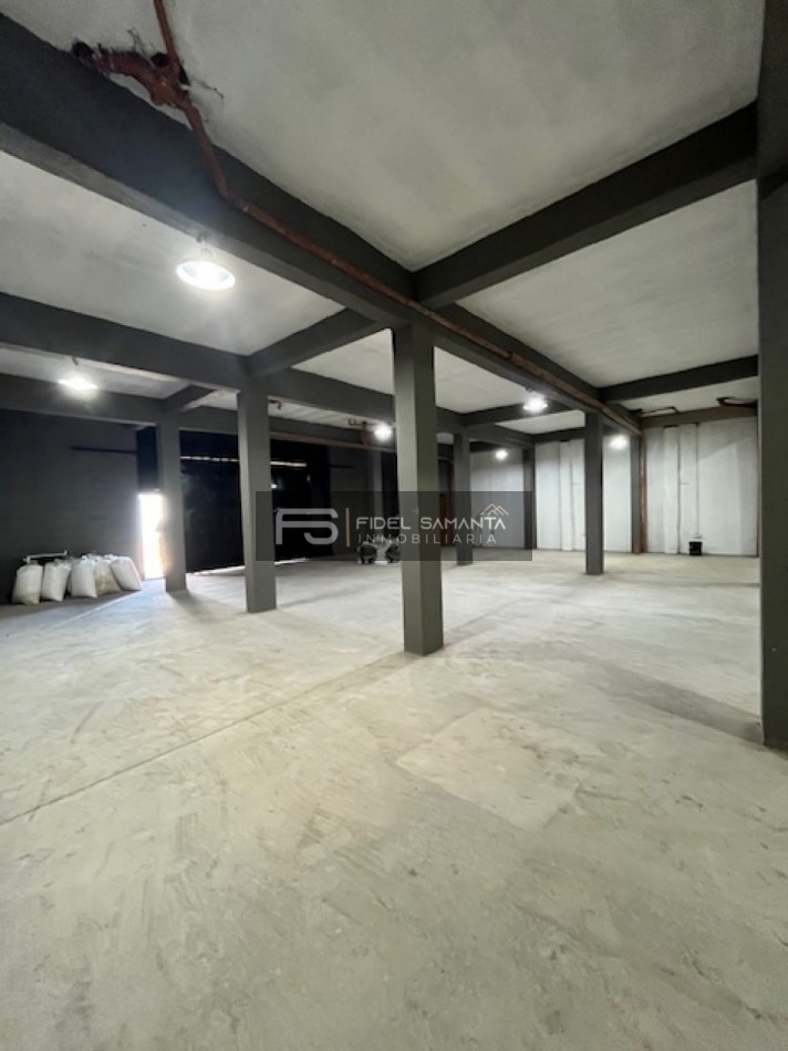 VENTA IMPORTANTE DEPOSITO DE 560 MTS A ESTRENAR. ZONA TRES ARROYOS Y 25 DE MAYO