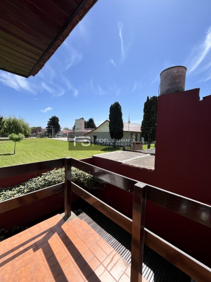 RETASADO VENTA HERMOSO PH 3 Amb con garage Y pequeño parque. Hermoso entorno SAN CAYETANO