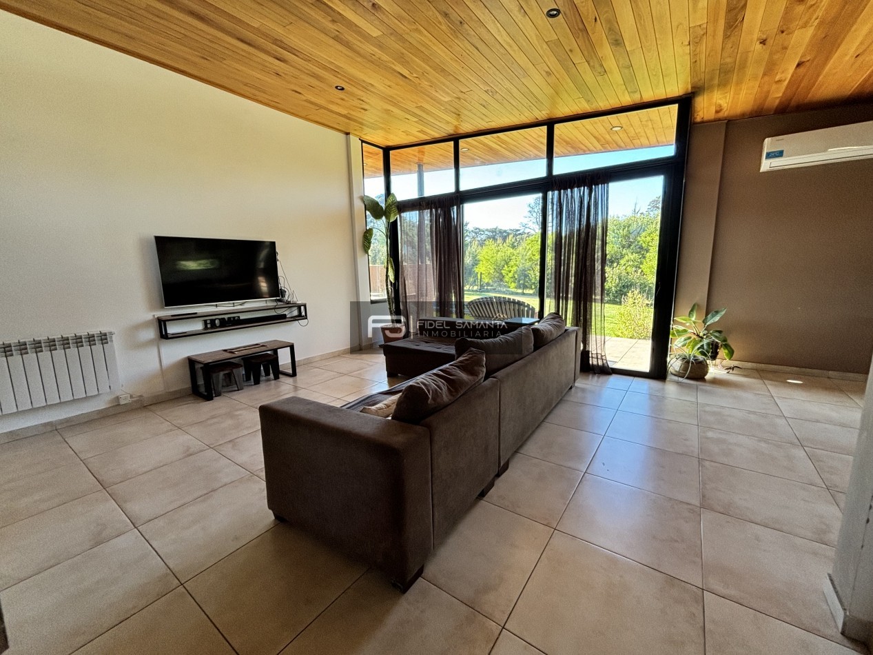 MODERNA CASA 3 AMBIENTES AMOBLADA CON PILETA EN ALQUILER 12/24 M BARRANCAS SAN BENITO