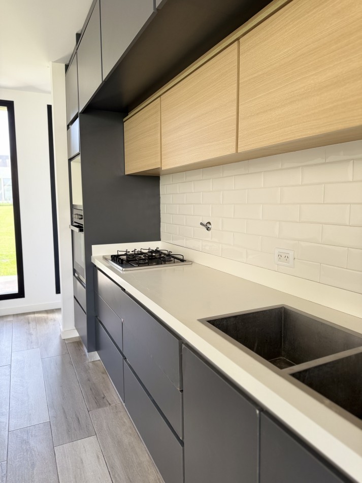 CASA CON PISCINA EN ALQUILER 24 MESES EN EL BARRIO PRIVADO RUMENCO