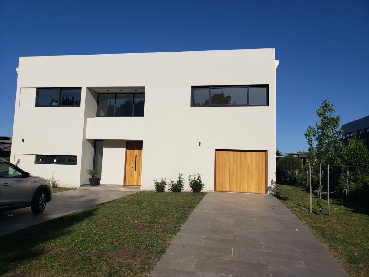 ALQUILER 24 MESES 4 AMB ESTILO Y CONFORT CASA A ESTRENAR  RUMENCO JOVEN