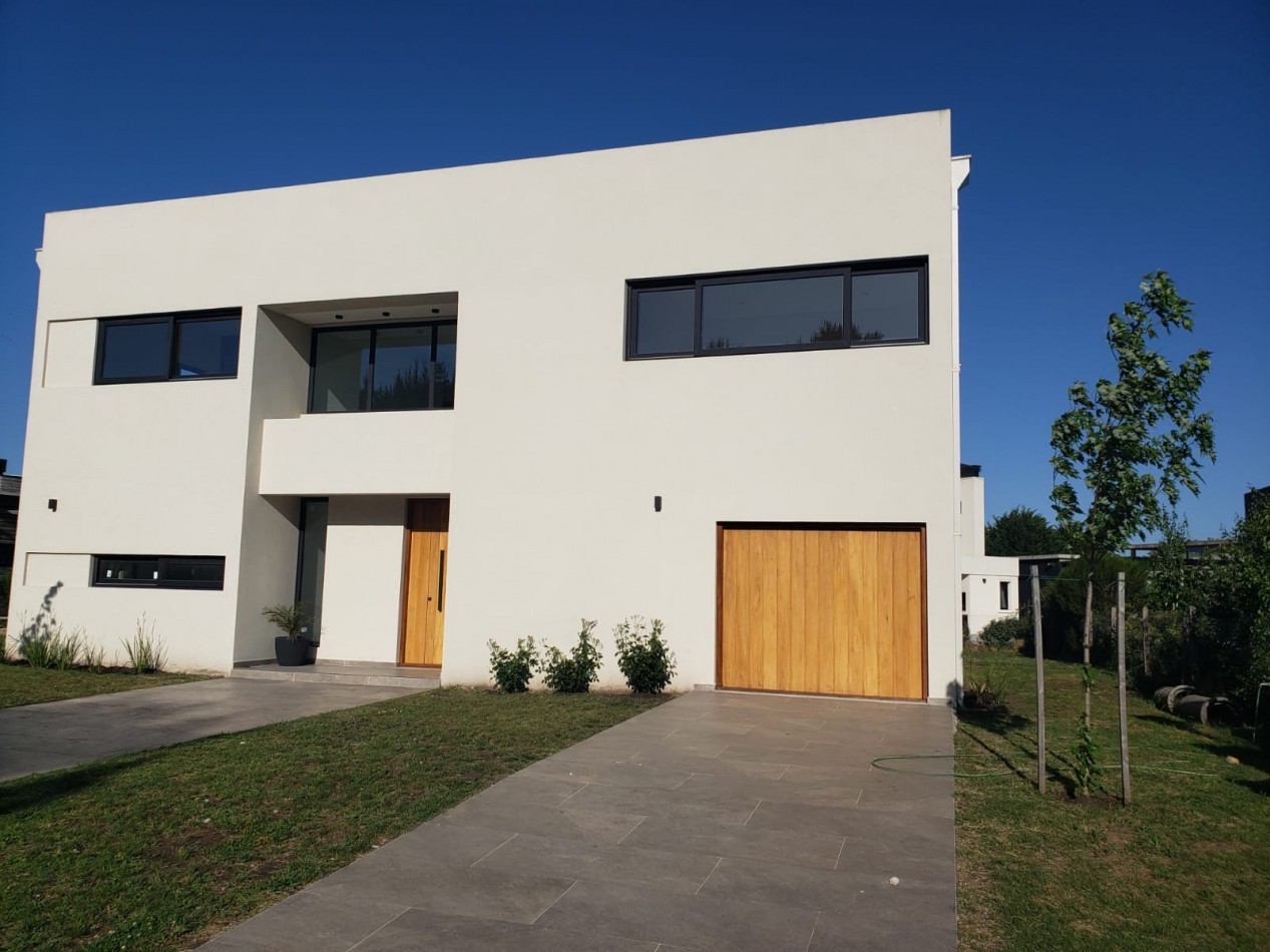 ALQUILER 24 MESES 4 AMB ESTILO Y CONFORT CASA A ESTRENAR  RUMENCO JOVEN