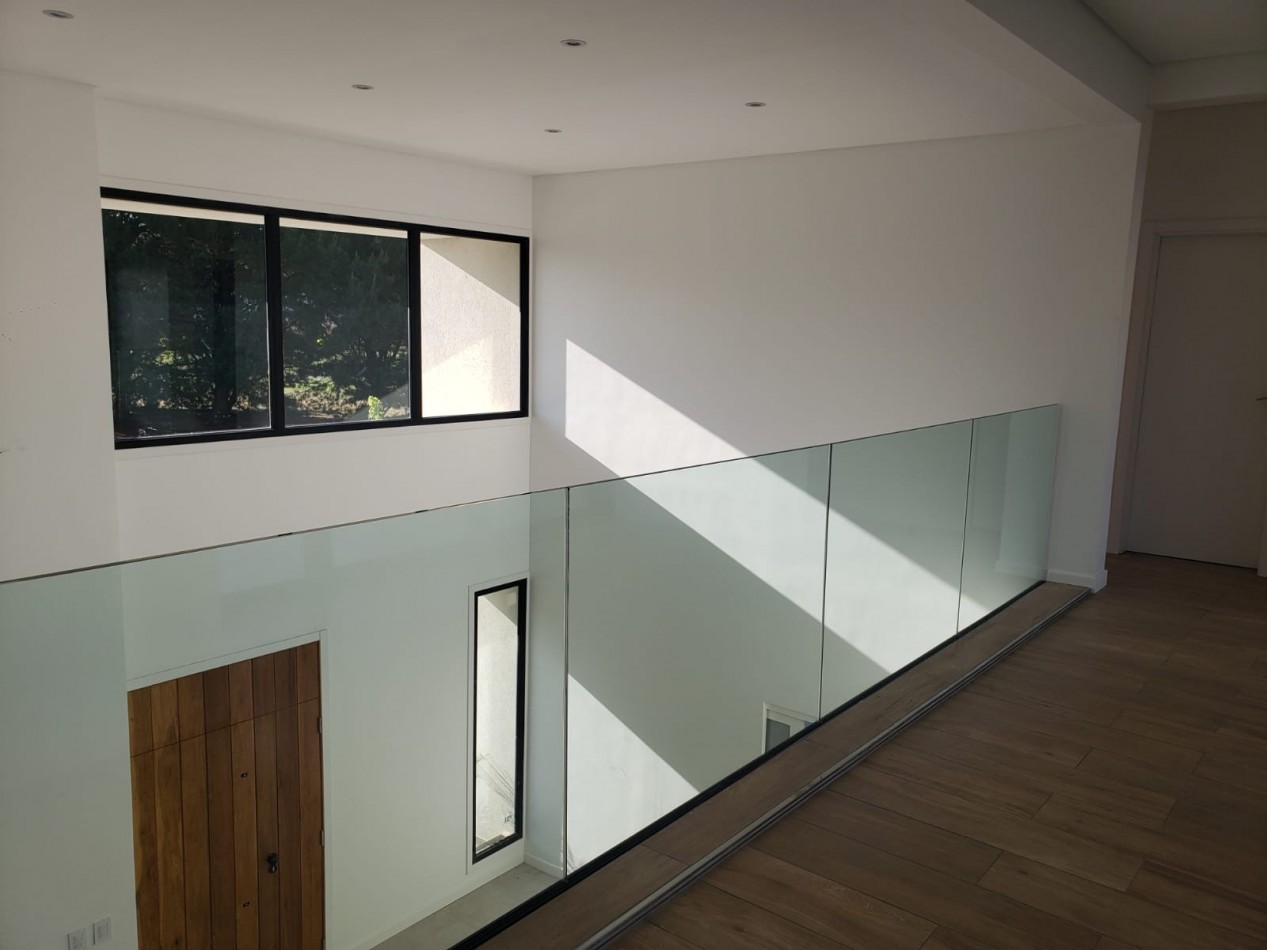 ALQUILER 24 MESES 4 AMB ESTILO Y CONFORT CASA A ESTRENAR  RUMENCO JOVEN