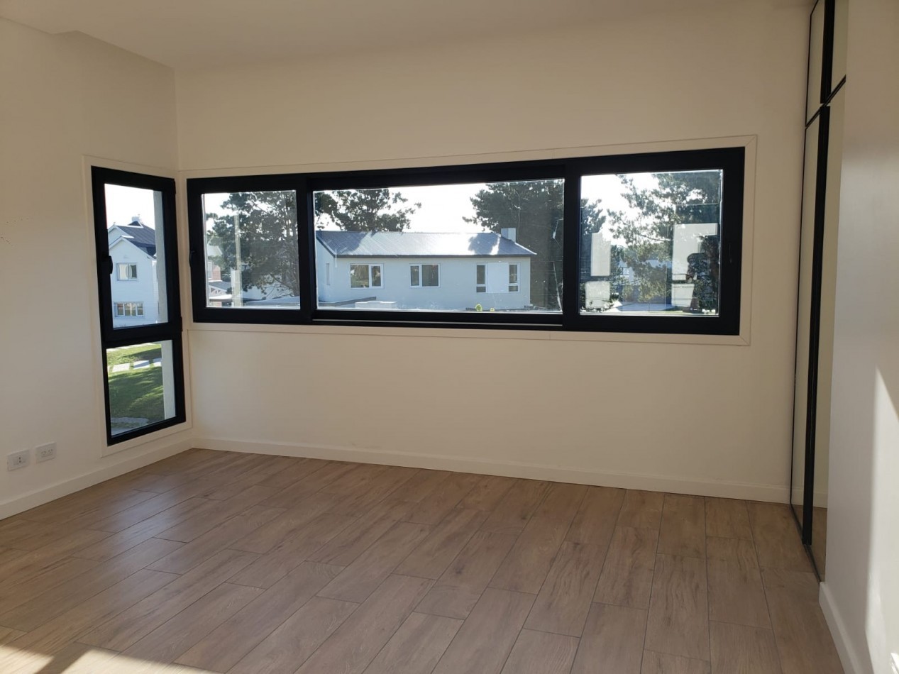 ALQUILER 24 MESES 4 AMB ESTILO Y CONFORT CASA A ESTRENAR  RUMENCO JOVEN