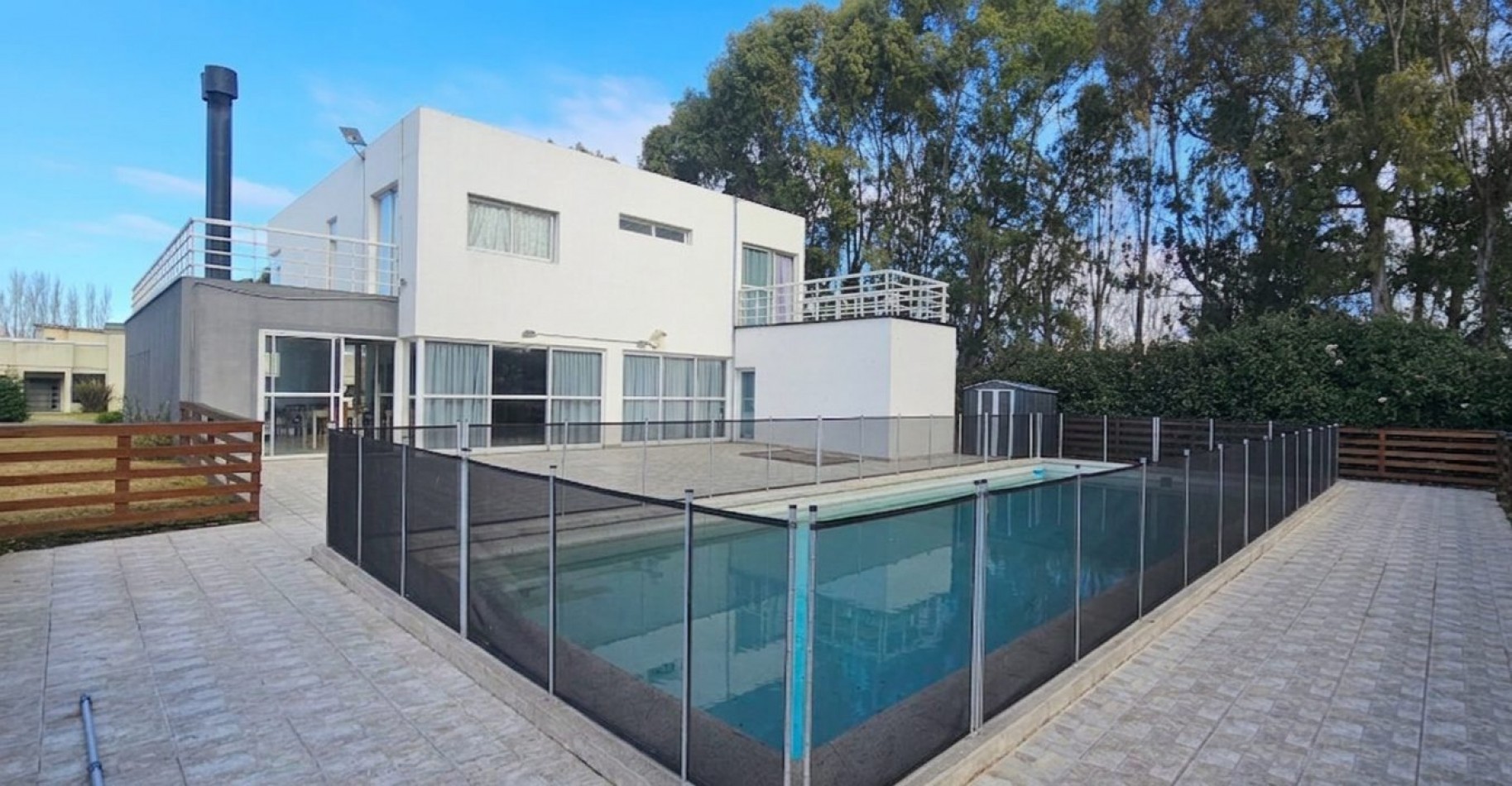 VENTA AMPLIA RESIDENCIA EN RUMENCO CON PISCINA