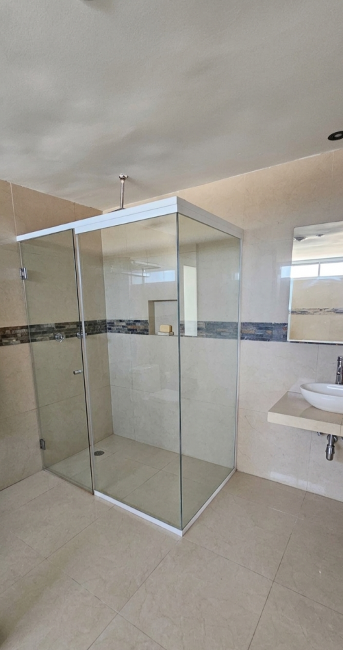 VENTA AMPLIA RESIDENCIA EN RUMENCO CON PISCINA