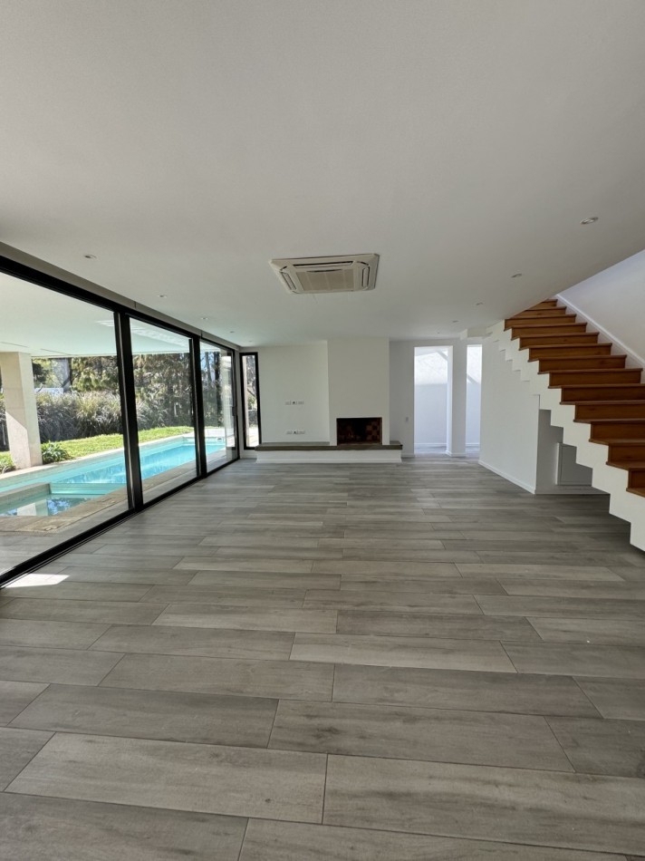 CASA CON PISCINA EN ALQUILER 24 MESES EN EL BARRIO PRIVADO RUMENCO