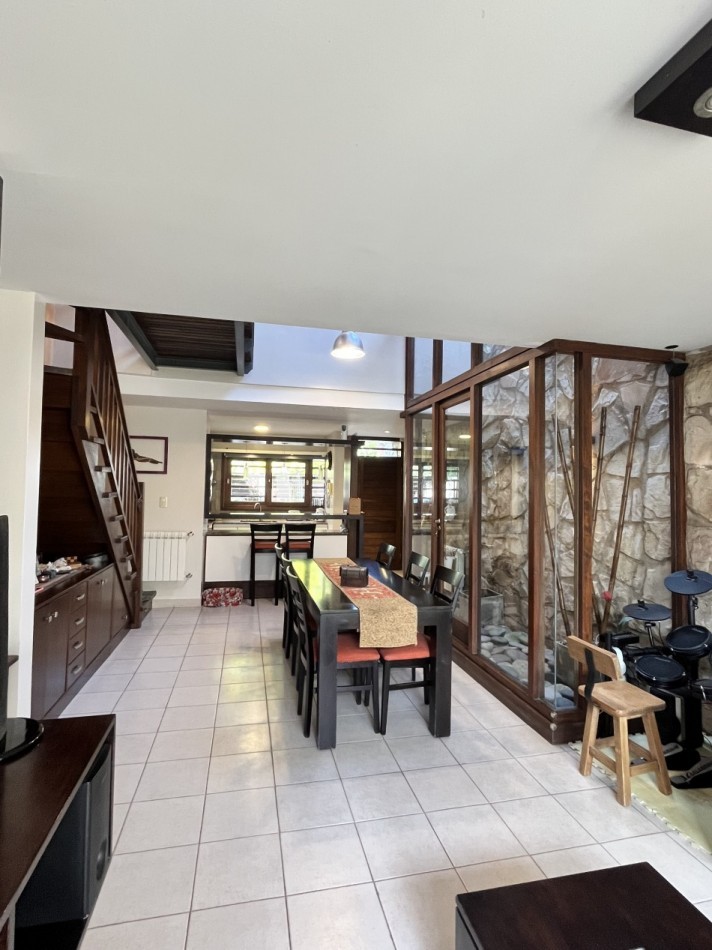 VENTA HERMOSO PH ZONA CAISAMA 3AMB CON 2 baños y PARQUE Y PISCINA