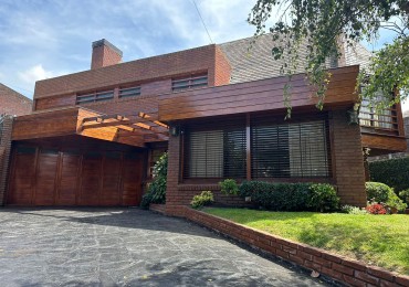 EXCELENTE CASA 6 AMB GUEMES RESIDENCIAL 