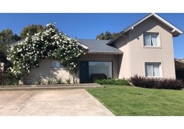 CASA EN VENTA 4 AMB CON PISCINA EN RUMENCO