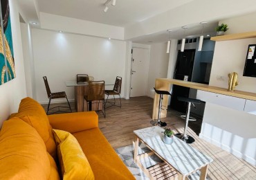 DEPARTAMENTO 2 AMB AL FRENTE CON BALCON VISTA LATERAL AL MAR PLAZA COLON