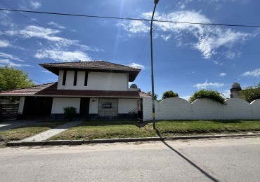 ALQUILER TEMPORAL O ANUAL AMPLIA CASA 3 AMBIENTES CON PARQUE Y PARRILLA EN PUNTA MOGOTES 
