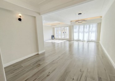 EXCELENTE DEPTO 4 AMB C BALCON Y ESCRITORIO MACROCENTRO