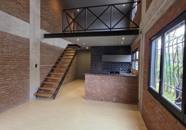 MODERNO DUPLEX 2 AMB C DOBLE ALTURA Y PATIO SAN JOSE