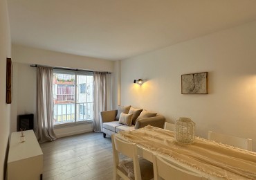 DEPARTAMENTO MODERNO  EN VENTA 2 AMB ABSOLUTAMENTE  RECICLADO Y MUY LUMINOSO!