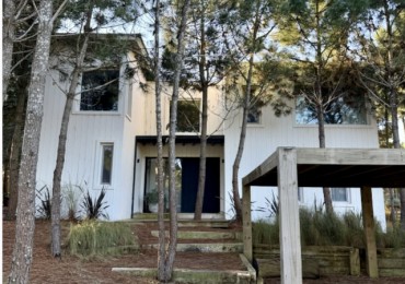 VENTA CASA 6 AMBIENTES CON PISCINA A ESTRENAR EN MARITIMO 3 COSTA ESMERALDA