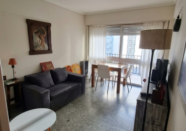 VENTA DEPTO 2 AMBIENTES CON BALCON AL FRENTE PLAZA COLON