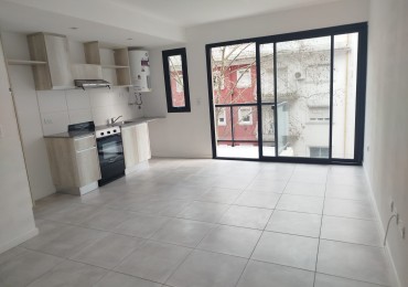 ALQUILER DEPTO 2 AMBIENTES AL FRENTE CON BALCON EN PLAZA MITRE