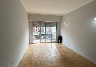 VENTA DPTO 2 AMBIENTES DE 47 MTS AL FRENTE CON BALCON ZONA CENTRO 