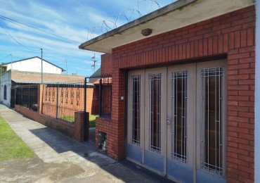 VENTA CASA 4 AMBIENTES CON PARQUE Y GARAJE EN BARRIO PERALTA RAMOS OESTE