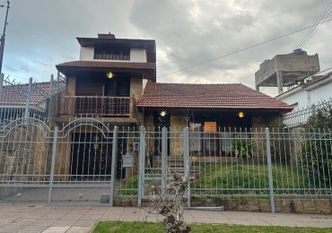 ALQUILER ANUAL CHALET 4 AMBIENTES CON GARAGE Y PATIO ALVEAR 4500 SAN CARLOS