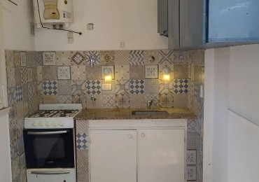 VENTA PH 2 AMBIENTES EN PLANTA BAJA CON PATIO- A RECICLAR LA PERLA