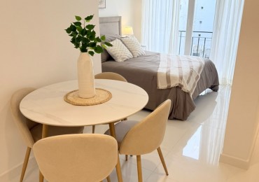 VENTA DEPTO. RECICLADO CON BALCON A LA CALLE