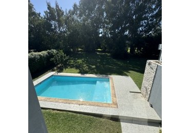 CASA EN VENTA CON PISCINA EN BARRIO PRIVADO RUMENCO