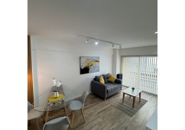 VENTA DEPTO DOS AMBIENTES CON BALCON ZONA CENTRO