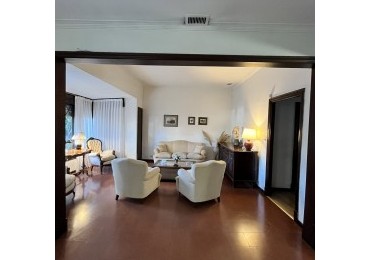 VENTA IMPORTANTE CHALET 5 AMB EN ZONA GUEMES 