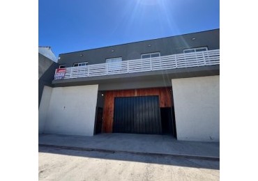()ALQUILER IMPORTANTE DEPOSITO DE 600 MTS A ESTRENAR. ZONA TRES ARROYOS Y 25 DE MAYO  