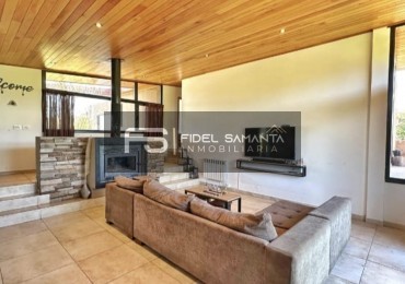 MODERNA CASA 3 AMBIENTES AMOBLADA CON PILETA EN ALQUILER 12/24 M BARRANCAS SAN BENITO