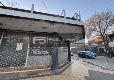  Propiedad de 750 m² con locales, deposito, departamento y cocheras en venta - Av. Jara y Alvarado 